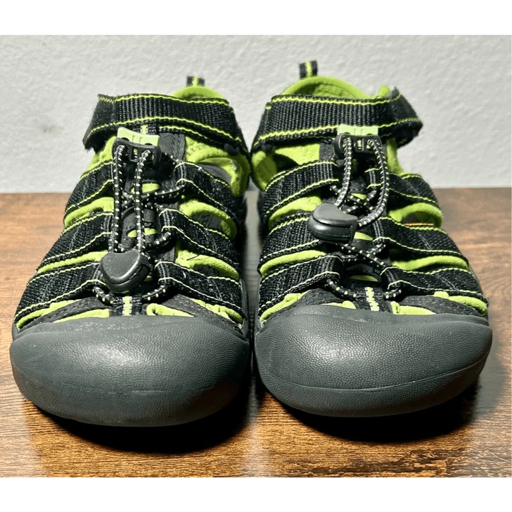Keen Newport H2 Boys Youth Sandals Black & Neon Green Sz 3